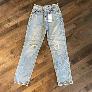 ZARA STRAIGHT LEG RIPPED JEAN
